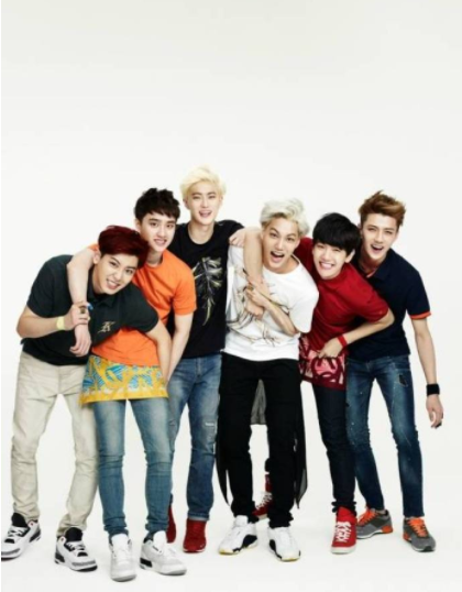 exo成员资料简介12人( 黄子韬回家继承父业，鹿晗因恋爱打烂一手好牌)