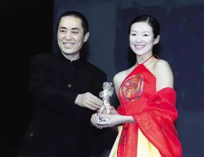 章子怡掌掴莎朗斯通的简单介绍 章子怡掌掴莎朗斯通的简单介绍