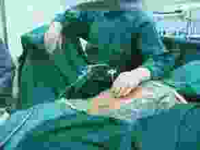 压缩性骨折一般躺多久(老人打骨水泥后期护理)