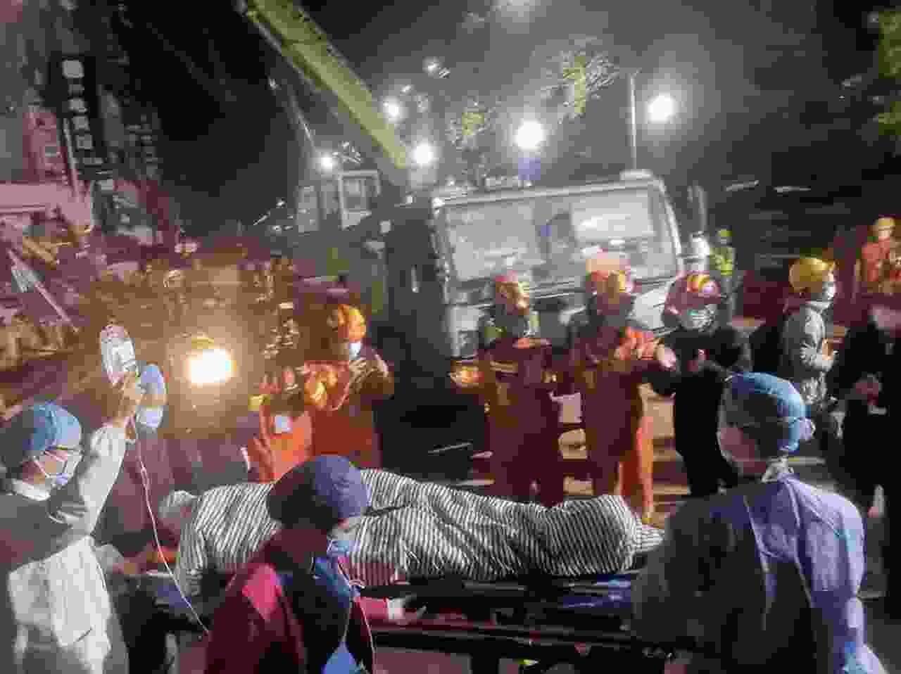 长沙被埋88小时女孩是如何抗住的 半壶水维生一床被子保体温