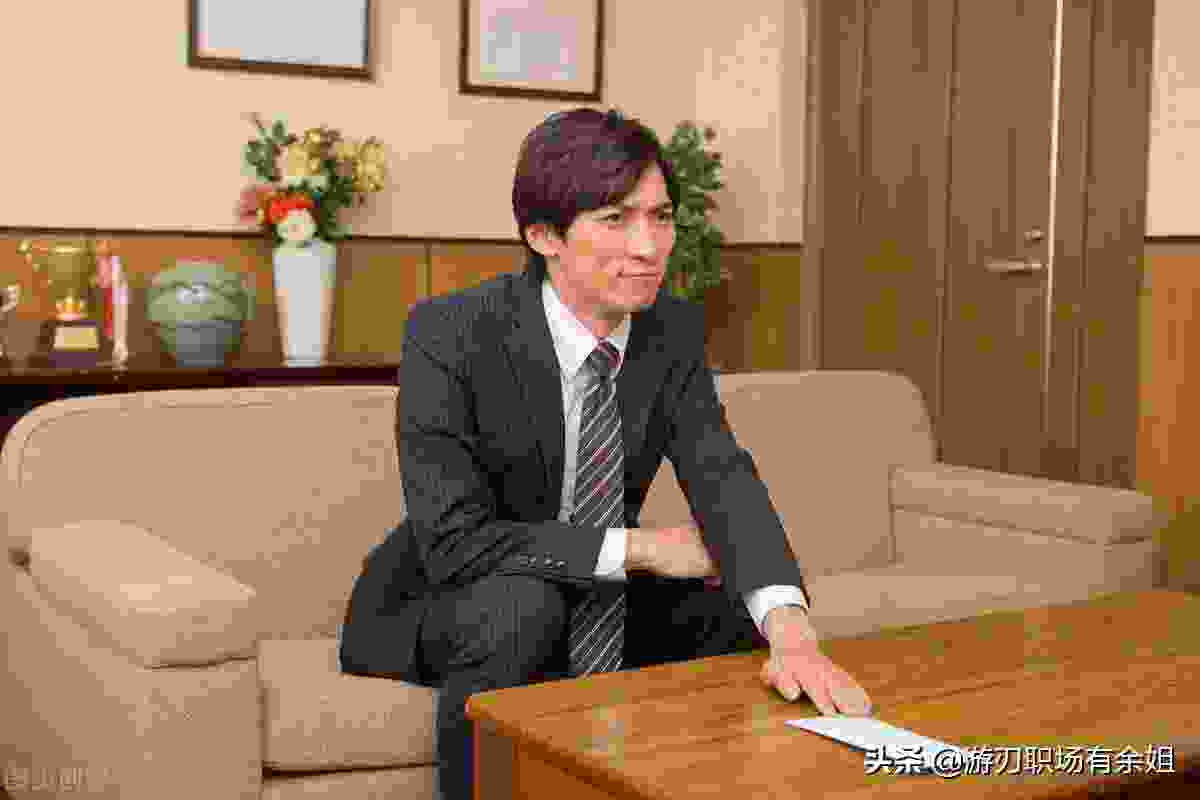 写一份简单的辞职信_最聪明的一种员工离职 写一份简单的辞职信_最聪明的一种员工离职