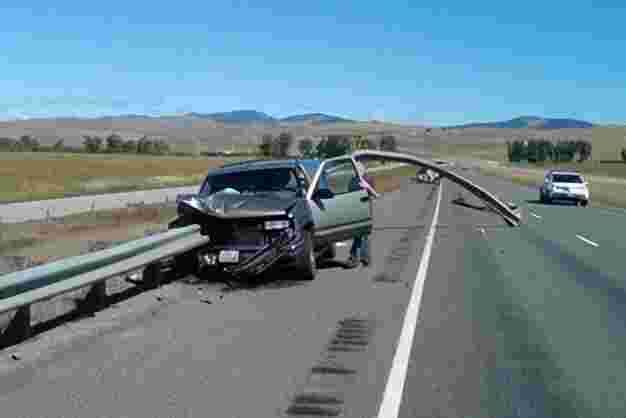 自己把车刮了可以走保险吗(出险规则如下)