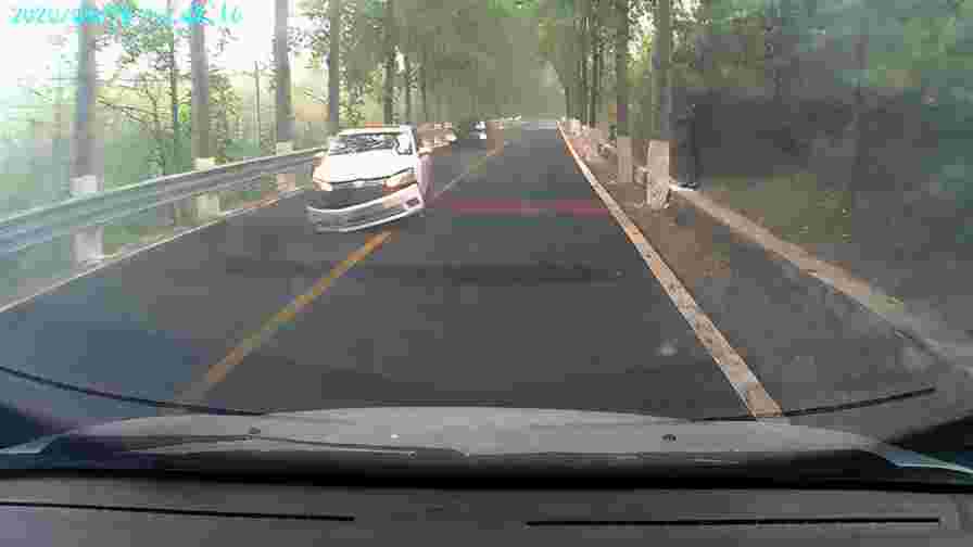 自己把车刮了可以走保险吗(出险规则如下)