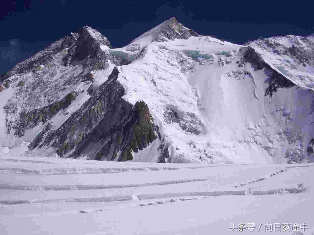 世界十大高峰排名前十(世界上十大高峰分别是什么) 世界十大高峰排名前十(世界上十大高峰分别是什么)