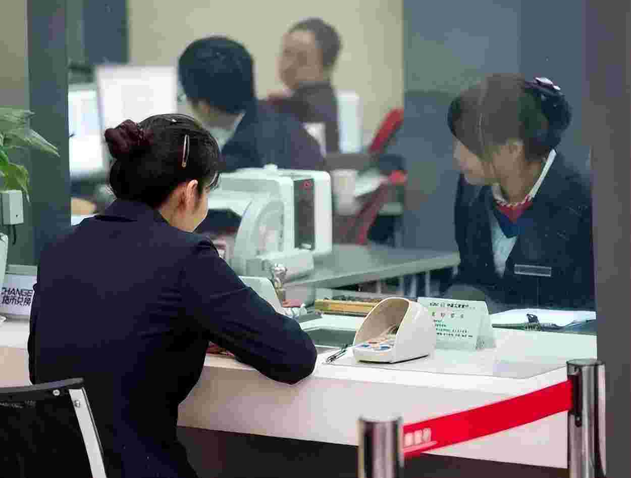 银行倒闭最多赔50万是真的吗(假如银行倒闭赔偿多少)