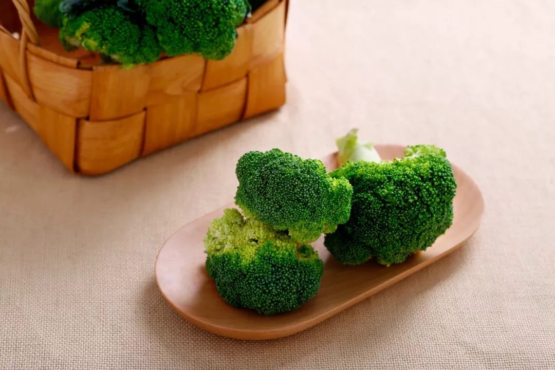 孕妇应该吃什么(怀孕吃什么对胎儿最好)