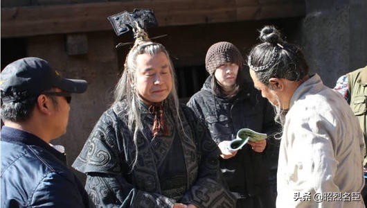 李斯为什么背叛秦始皇(李斯深得秦始皇重用,陈胜受众人推崇,为何两人都没有好下场) 李斯为什么背叛秦始皇(李斯深得秦始皇重用,陈胜受众人推崇,为何两人都没有好下场)