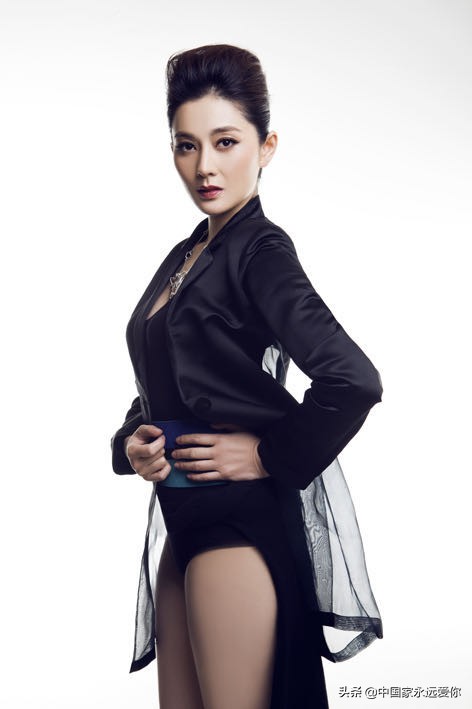 派出所的故事刘一言扮演者马以，周聪个人资料