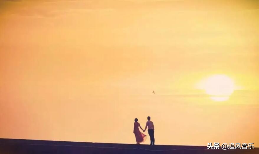 一开始说陪你到老的人是什么歌(歌词里有陪你到老的人是什么歌)