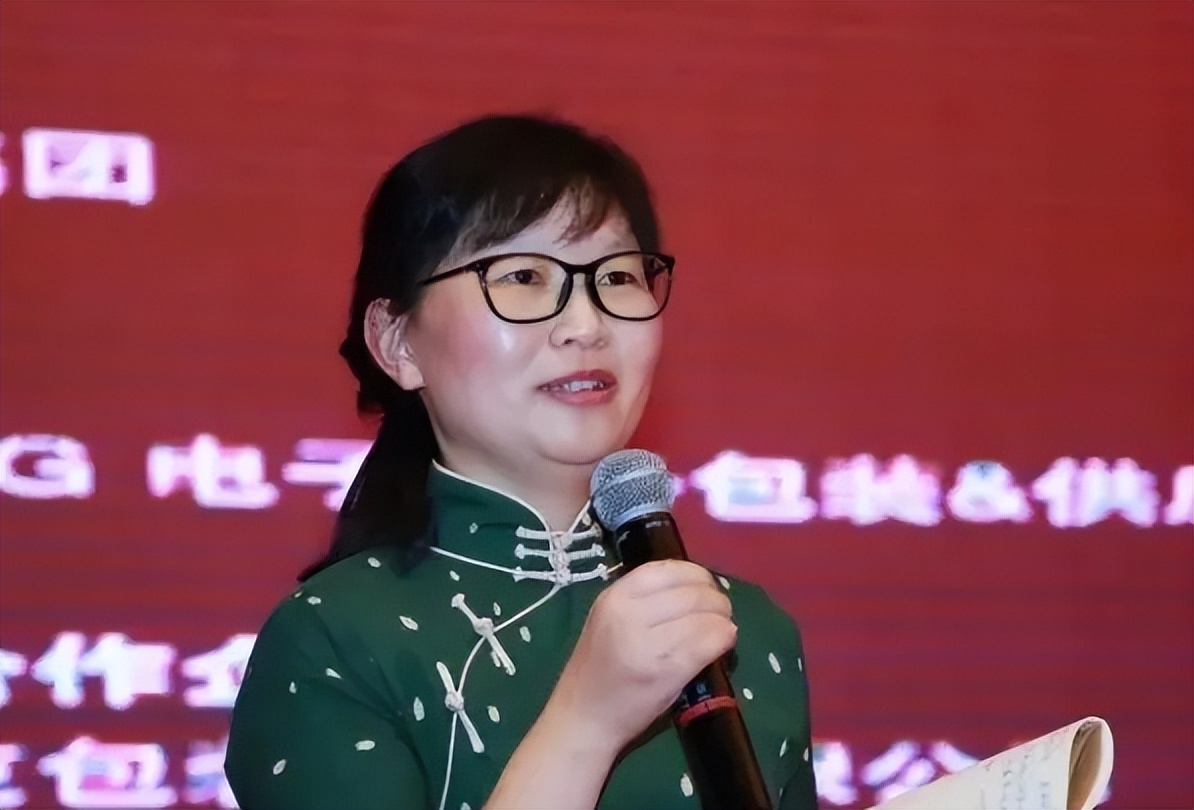 王来春(王来春和周群飞)