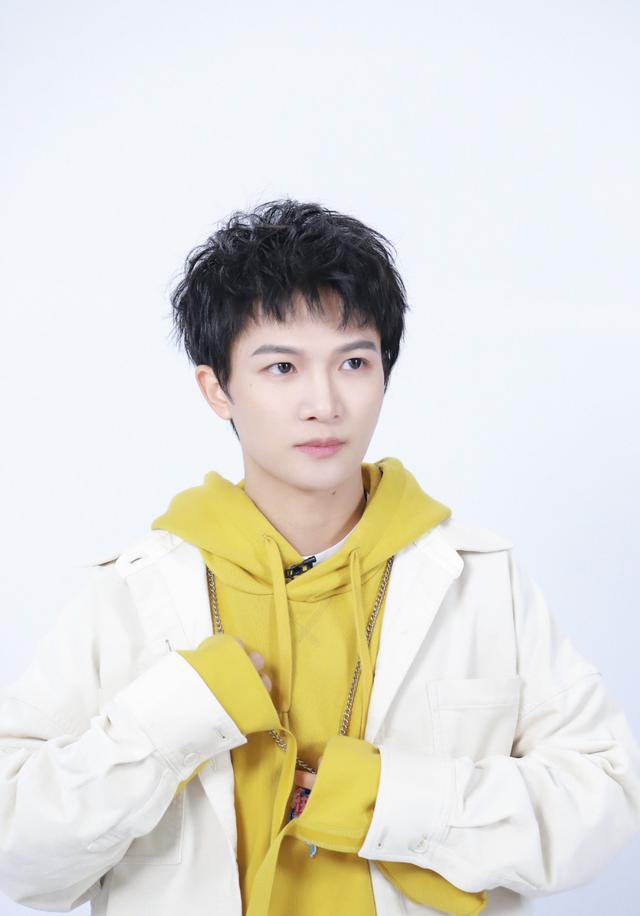 周深多高，周深的妻子