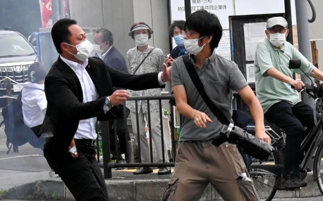 山上徹也为什么杀安倍晋三（凶手刺杀安倍原因）