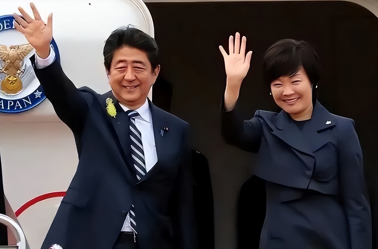 安倍老婆多少岁是哪国人 安倍昭惠为什么无法生育子女 安倍老婆多少岁是哪国人 安倍昭惠为什么无法生育子女