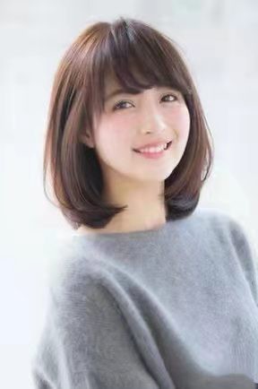 圆脸适合哪种锁骨发(想留长，圆脸，能不能介绍一些不用很打理散着也好看的发型)