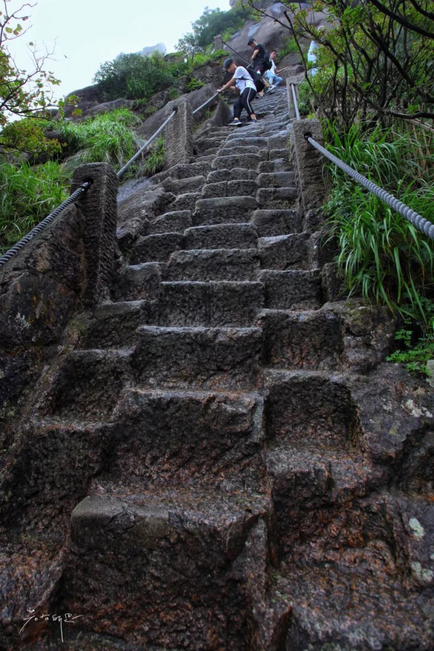 介绍天都峰(关于天都峰的信息)