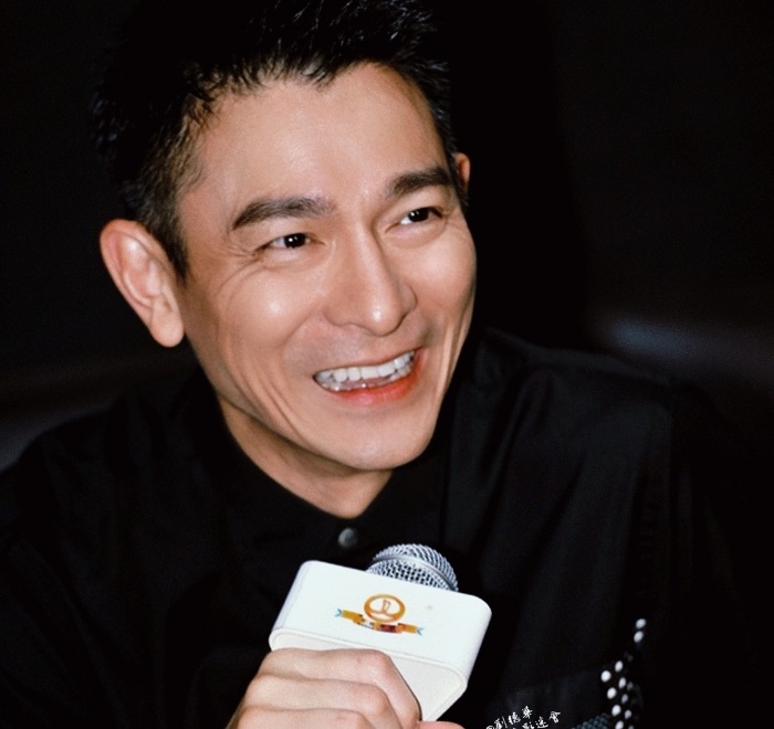 刘德华多大岁数?(刘德华的年龄是多少岁)