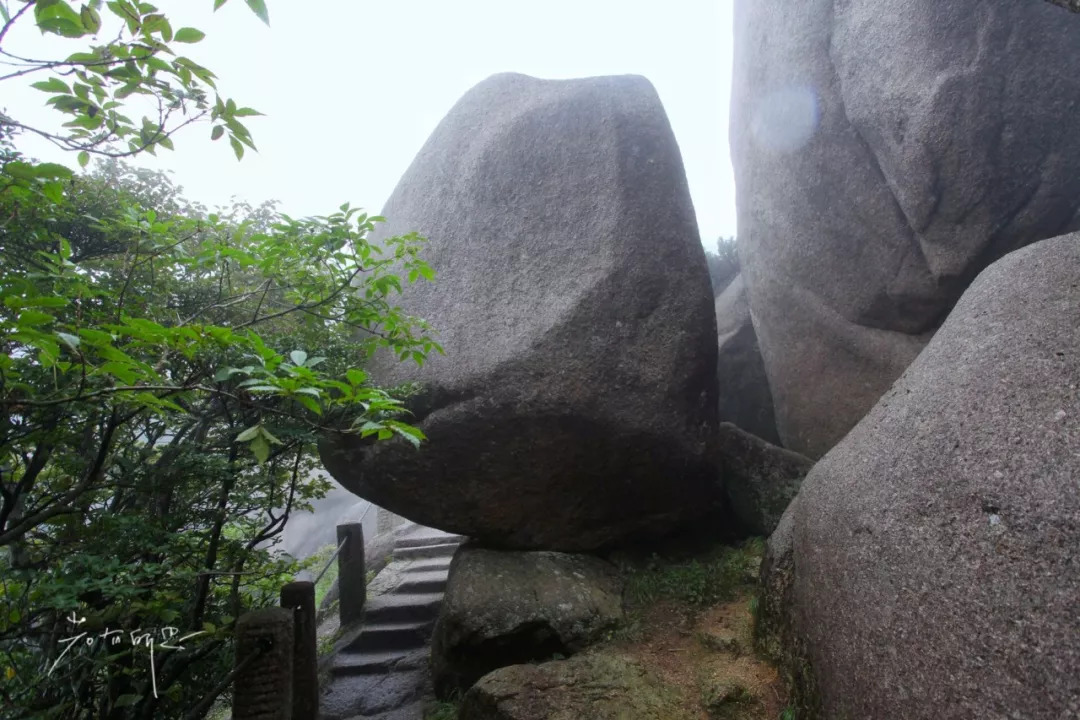介绍天都峰(关于天都峰的信息)
