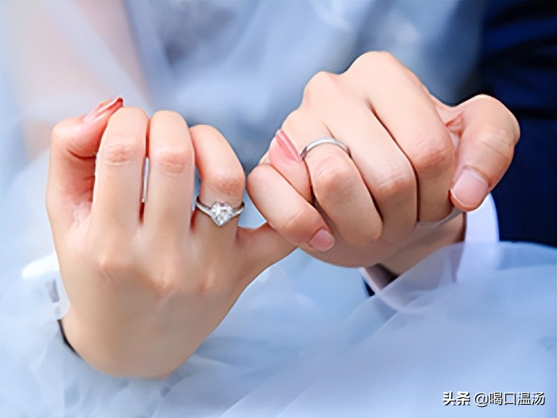 女朋友生日送什么礼物好最合适(女生渴望收到的礼物)