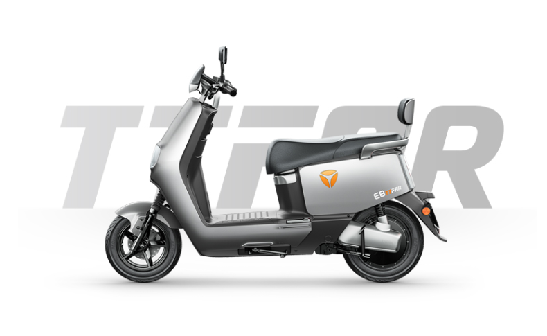 爱玛电动车和雅迪电动车哪个好(买雅迪还是买爱玛)