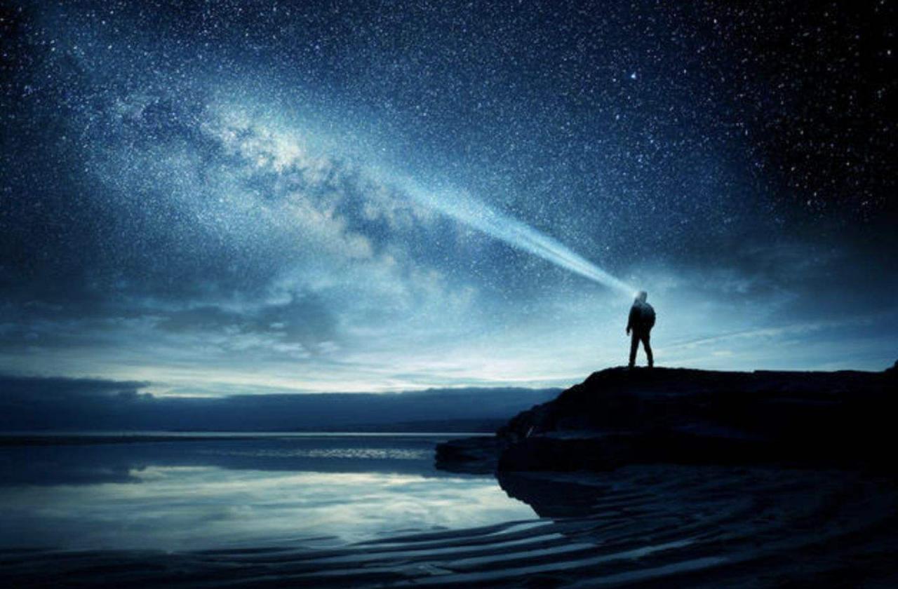 中国天眼发现外星人真的假的?外星人真的存在吗