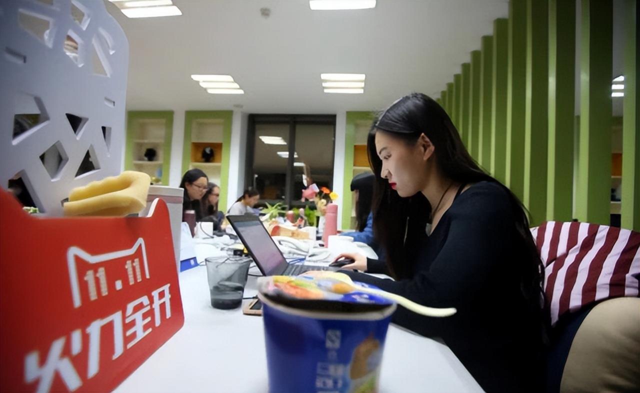 做电商一年能挣多少钱(现在做电商挣钱吗)