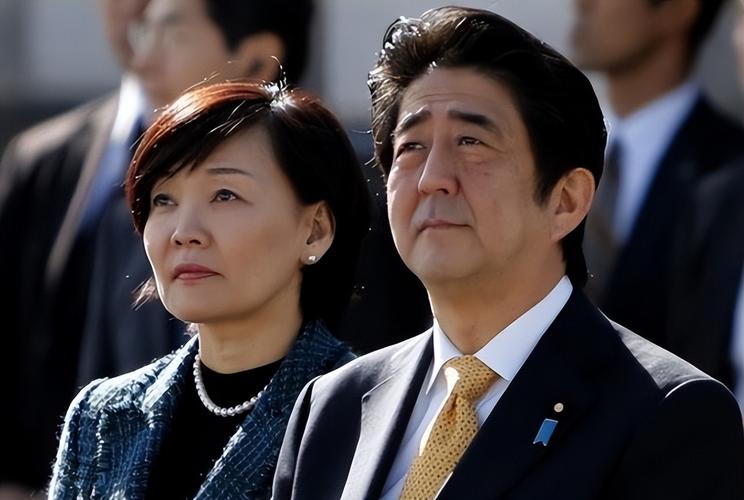 安倍老婆多少岁是哪国人 安倍昭惠为什么无法生育子女 安倍老婆多少岁是哪国人 安倍昭惠为什么无法生育子女
