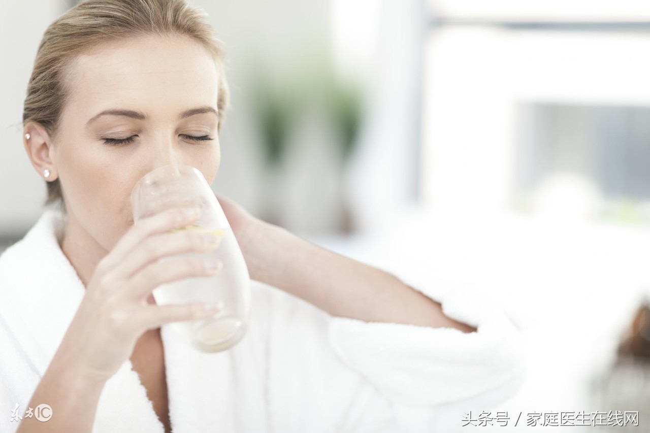 多喝水有什么好处(过量饮水的危害)