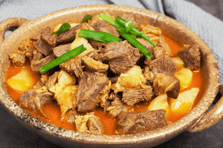 如何炖牛肉又嫩又烂又好吃(炖牛肉，记住3个小窍门)