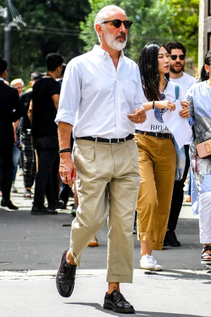 卡其色裤子配什么颜色上衣好看,4种不同色系搭配点亮你的美 卡其色裤子配什么颜色上衣好看,4种不同色系搭配点亮你的美