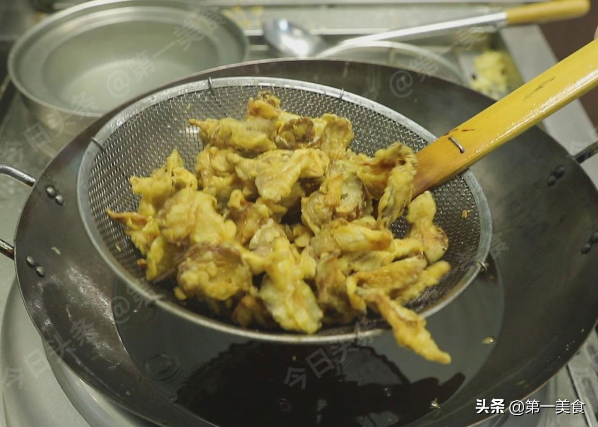 面粉油炸小零食做法(面粉做小吃100种)
