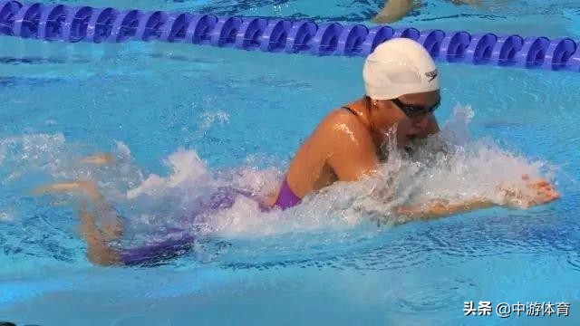 蛙泳换气不下沉的技巧(游蛙泳总是沉下去,是什么原因,怎样改) 蛙泳换气不下沉的技巧(游蛙泳总是沉下去,是什么原因,怎样改)