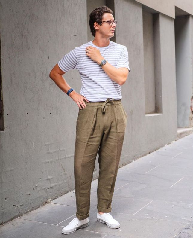 卡其色裤子配什么颜色上衣好看,4种不同色系搭配点亮你的美 卡其色裤子配什么颜色上衣好看,4种不同色系搭配点亮你的美