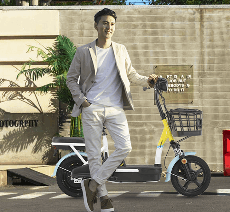 爱玛电动车和雅迪电动车哪个好(买雅迪还是买爱玛)