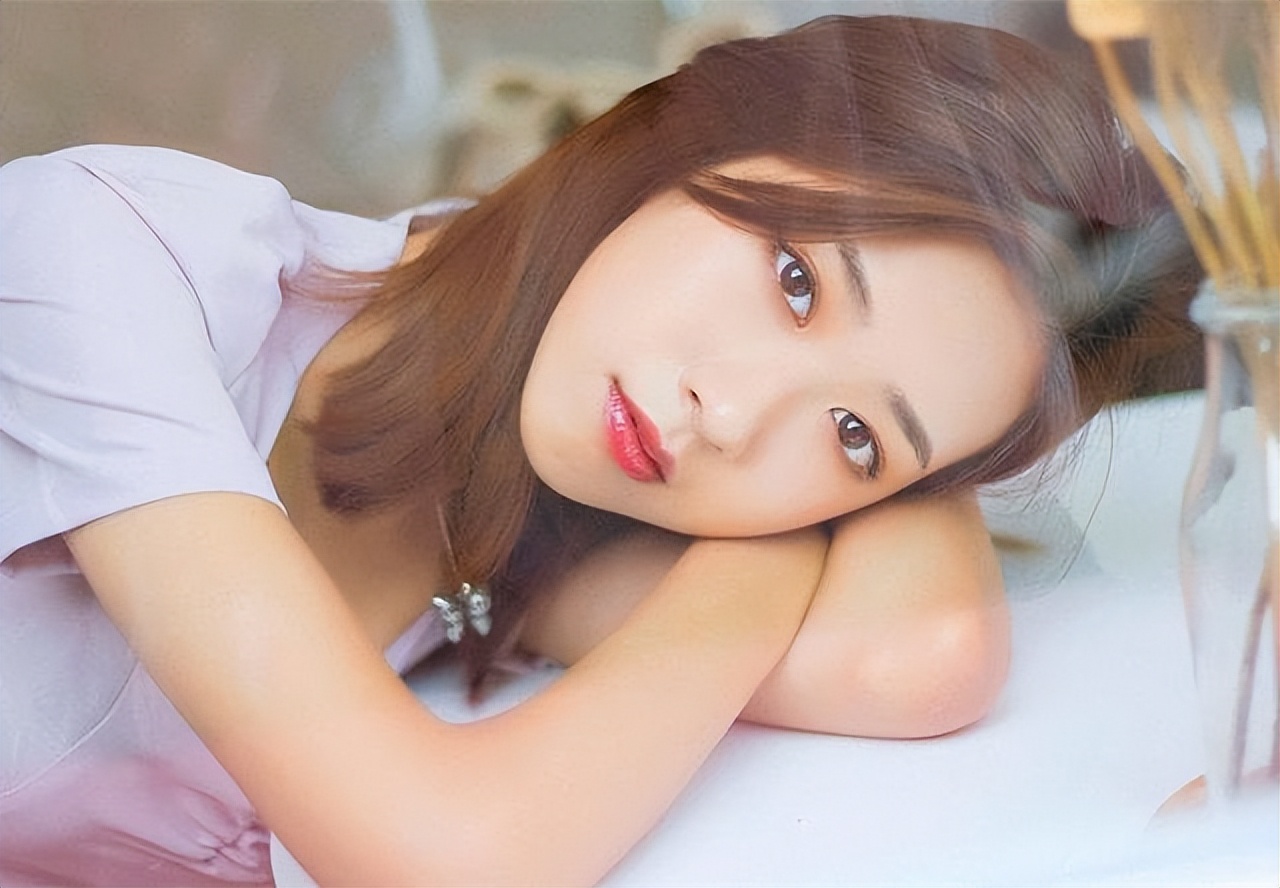 女人的隐私故意向男孩解释什么?这意味着她对你着迷