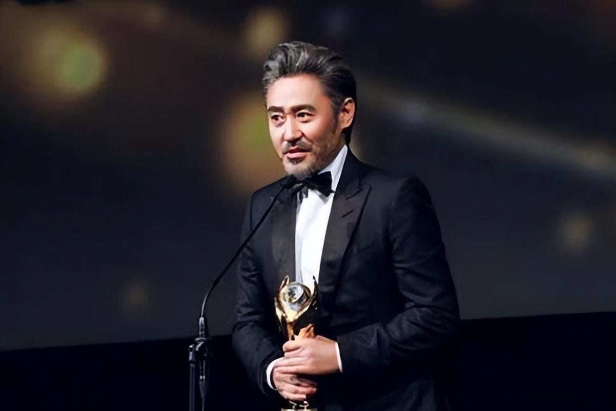 渣男的十大标准基本条件（什么样的男人称为渣男）
