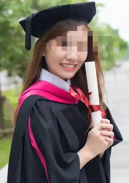 吴啊萍前同事谈她变化的原因，吴啊萍捐款一事以及工作和房子情况