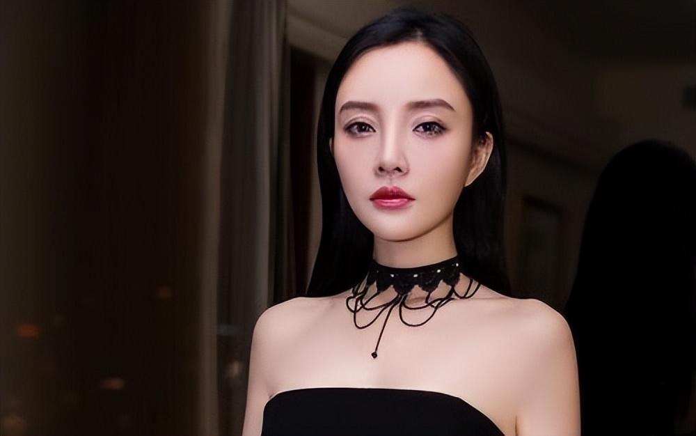 同样是离婚，把张柏芝王菲黄奕等人放在一起看，差别就出来了