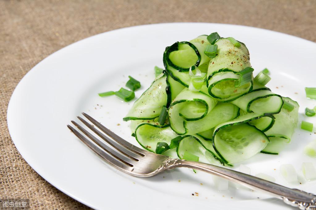 黄瓜的功效与作用(黄瓜居然有这个功能)