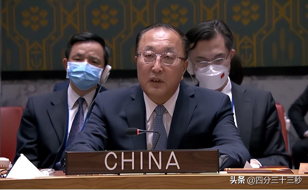 战俘营遭炮轰，泽连斯基再抛“大屠杀”指责，西方为啥不发声了？