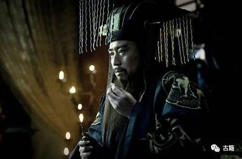 秦始皇头上戴的是什么(秦始皇是什么生肖)
