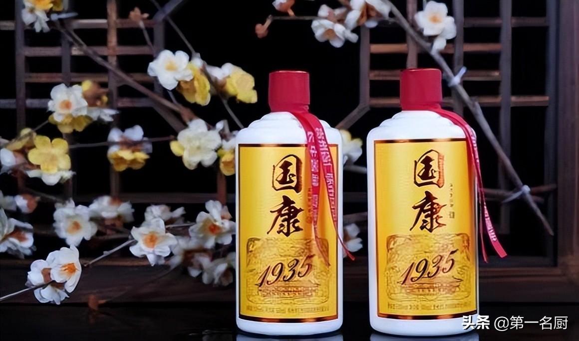 请客户吃饭敬酒怎么说话(陪同领导请客户吃饭如何敬酒)