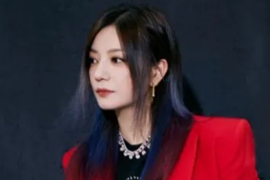 国家为什么动不了赵薇(赵薇为什么不爱国)