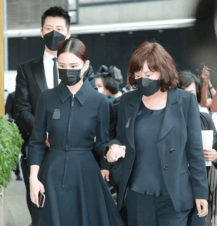 窦骁（窦骁退圈结婚？）