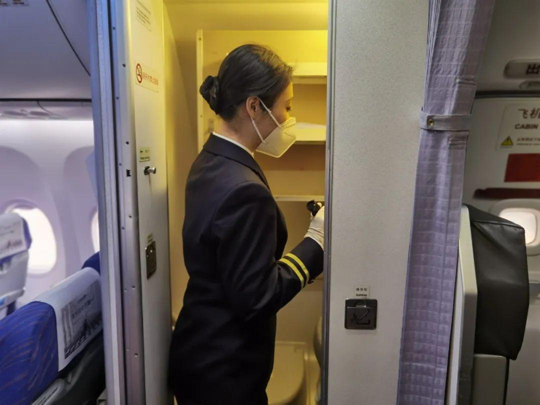 航空安全员（民航女安全员是如何练成的？）