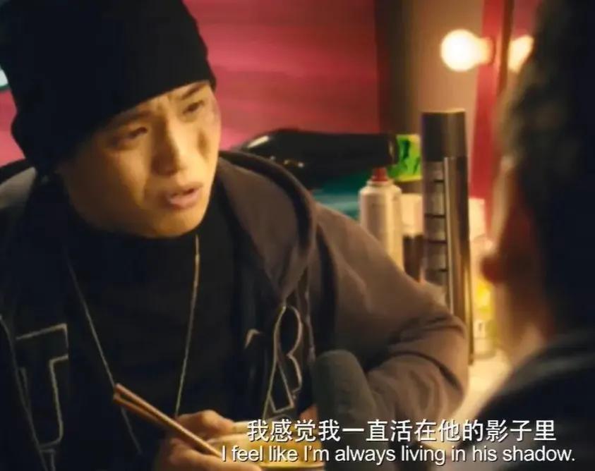 夏洛为什么打周杰伦(周杰伦夏洛什么梗)