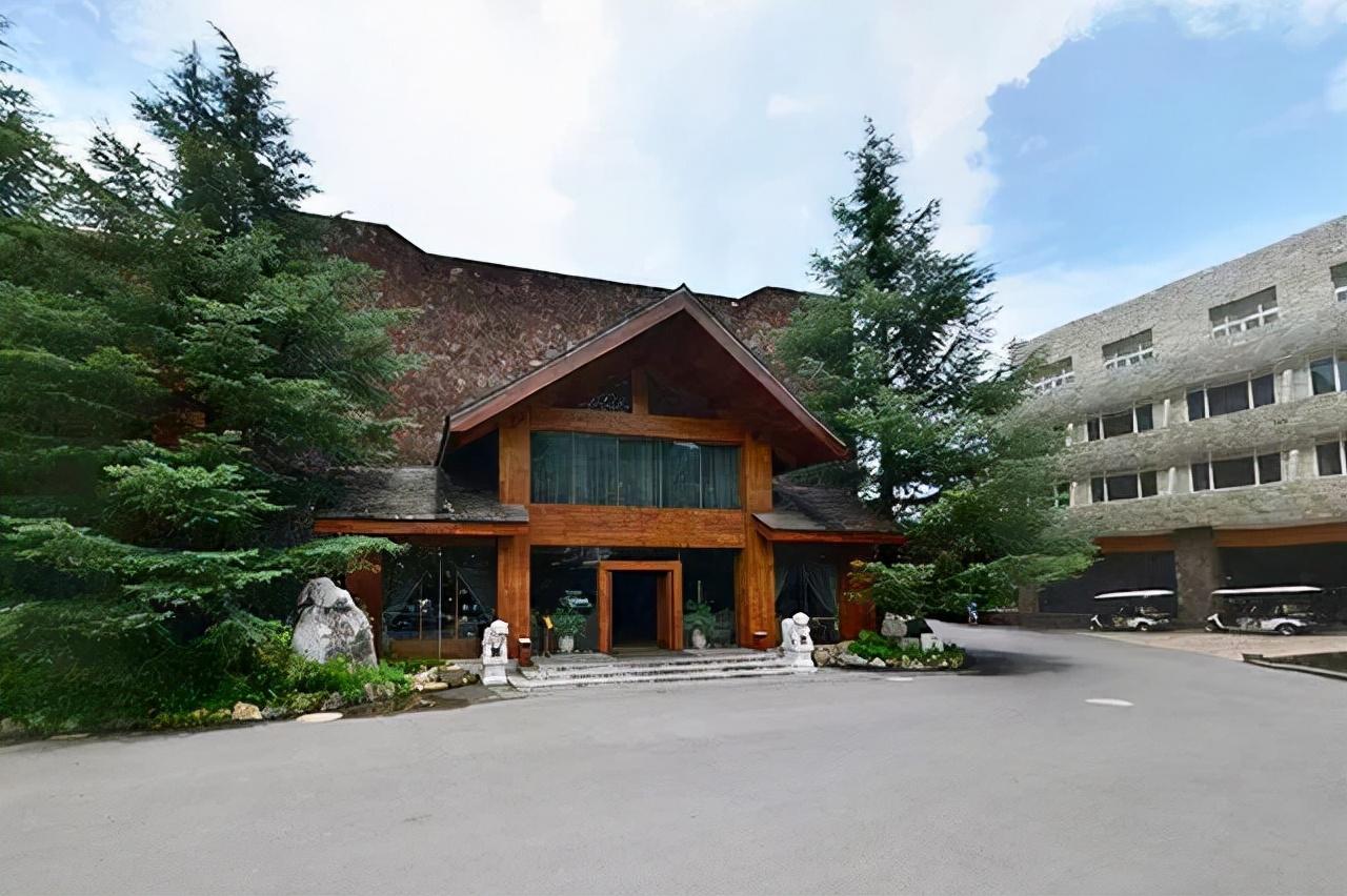 温泉哪里最好(国内泡温泉最好的地方)