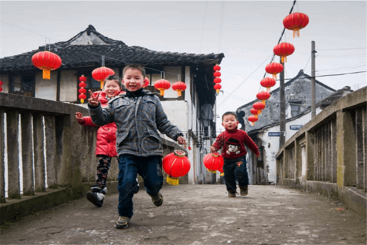 阖家什么意思（“阖家”与“合家”有什么区别）