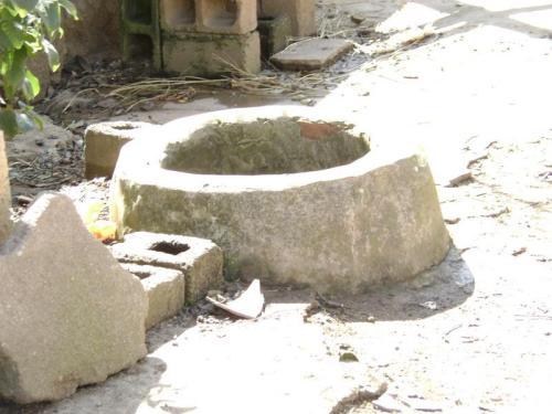 对村民不满往水井里倒农药 井水不能打农药