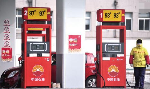 如何区分柴油车和汽油车(柴油车和汽油车有什么优缺点)