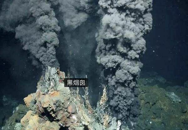 550万年前，科学家们进入了洞穴，发现了外星世界